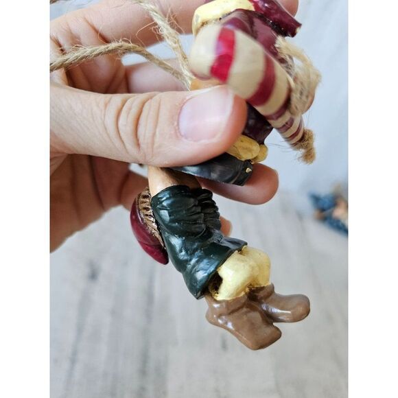 BP? 2001 Santa Candy Cane swing elf ornament Xmas tree - Picture 7 of 8